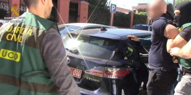 Detenido un lobo solitario y falso diplomático que robaba coches en 20 segundos