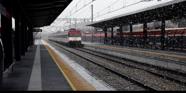 Renfe y Twitter testan en Cercanías Madrid un nuevo servicio personalizado de alertas