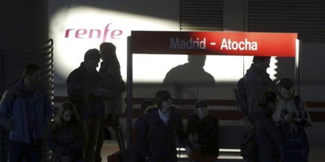 La estación de tren de Atocha acoge un concierto de rock