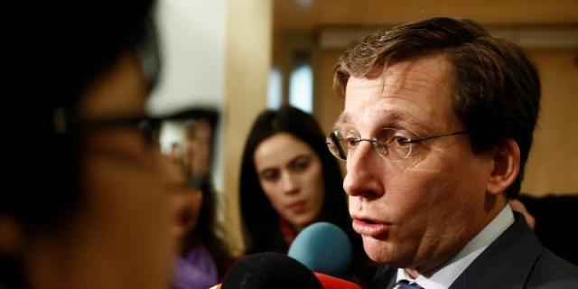 Cuando llegan las elecciones Carmena se vuelve cristiana, según Martínez Almeida