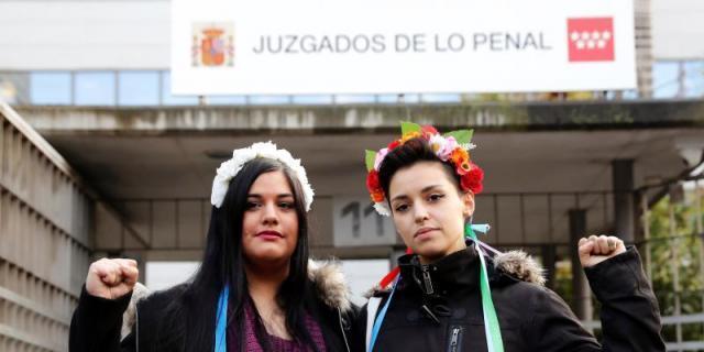 La fiscalía recurre la absolución de las activistas de Femen encadenadas en la Almudena