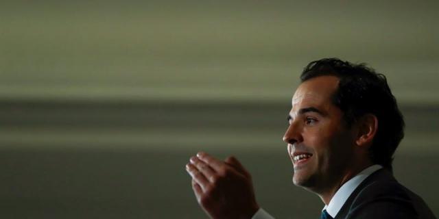 Aguado critica que se vaya a mezclar a menas y alumnos en Instituto San Fernando