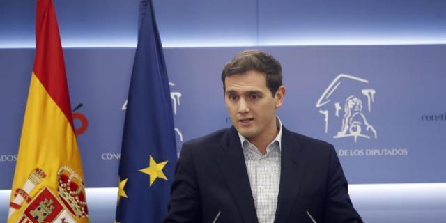 Rivera convoca el domingo en Madrid un "frente cívico" contra la política de Sánchez en Cataluña