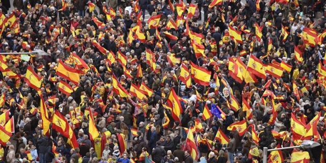 PP y Cs cifran en 200.000 los asistentes a la manifestación de Colón