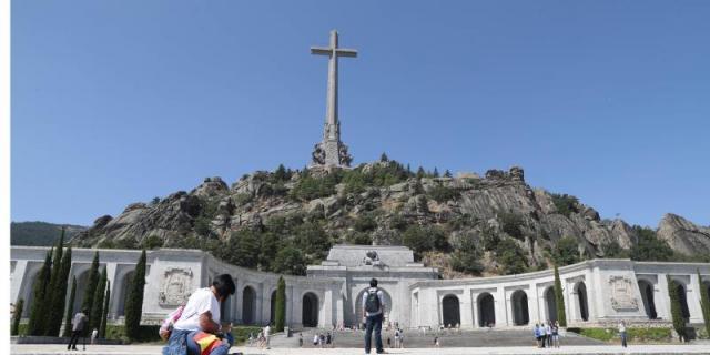 La familia Franco pedirá al Supremo la suspensión cautelar de la exhumación