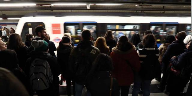 Los sindicatos ratifican los paros en Metro el 1 de abril coincidiendo con el primer día del juicio por el amianto