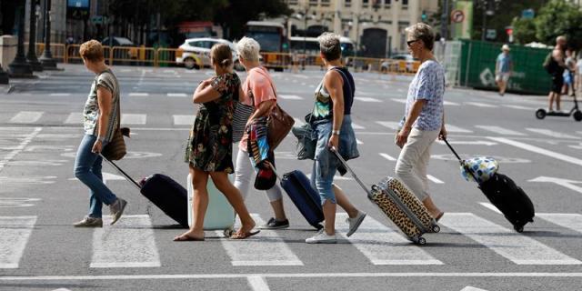 Las ciudades limitan el alquiler turístico con registros y requisitos previos