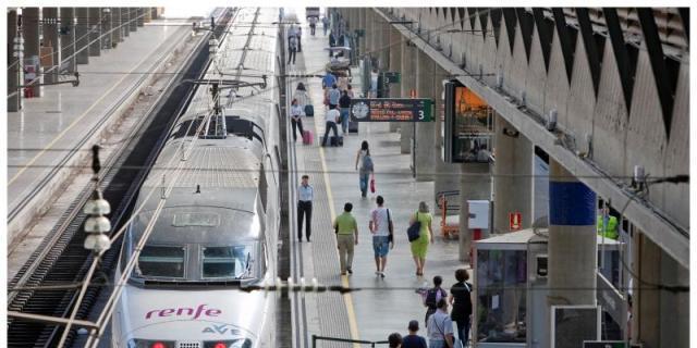 CCOO convoca una huelga el 17 de abril en Adif, Adif AV, Puertos y Sasemar