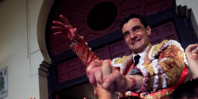 Puerta Grande al fin para Paco Ureña, en volandas de una afición entregada