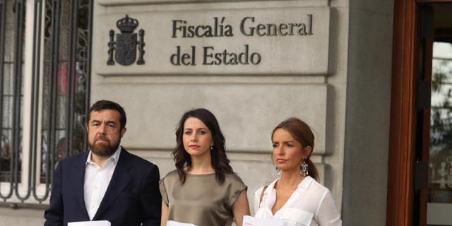 Cs acusa al PSOE ante la Fiscalía de justificar los altercados del Orgullo