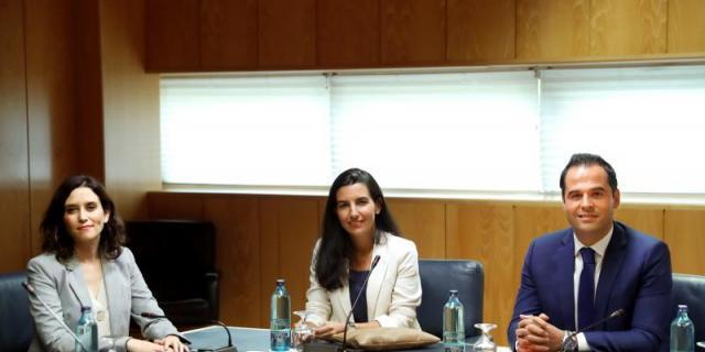 La ronda de consultas previa a la investidura de Ayuso será el lunes y martes