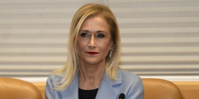 Cifuentes: "Estoy pagando no haber bailado al son que algunos marcaban y haber levantado determinadas alfombras"