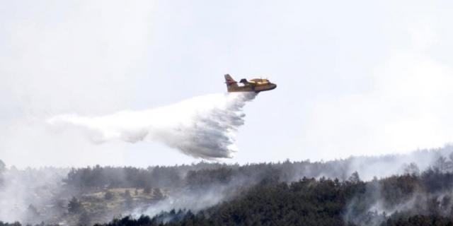 Los incendios de La Granja y Miraflores evolucionan de forma favorable