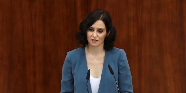 Díaz Ayuso llama al diálogo permanente en su discurso y recuerda a Cifuentes y Aguirre