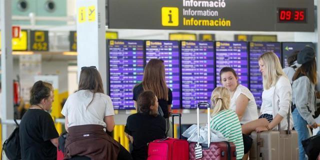 Iberia cifra en menos del 20 % el seguimiento de la huelga en Barajas y El Prat