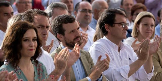 Casado pone a Díaz Ayuso como "símbolo" del gobierno de coalición
