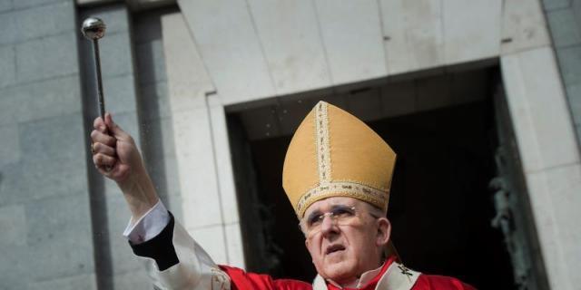 El cardenal Osoro insiste en que lo de la exhumación de Franco es cosa del Gobierno y la familia