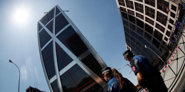 El PSOE propone reducir la estatura mínima para ser policía municipal en Madrid