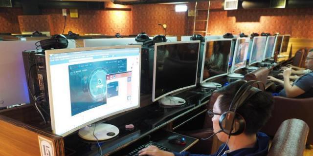 Expertos de informática, videojuegos y sistemas operativos se citan en Rivas