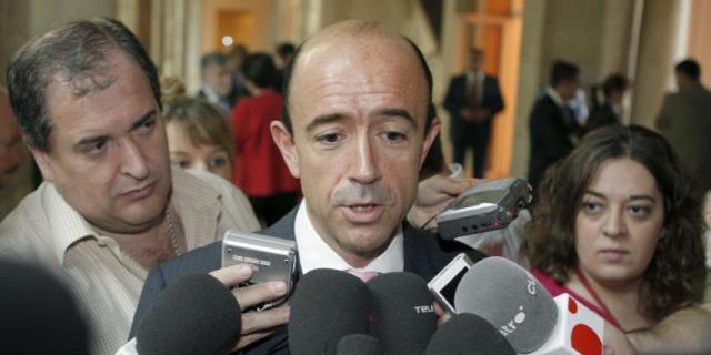 Lamela acusa al dircom de Aguirre de centralizar la contratación de publicidad