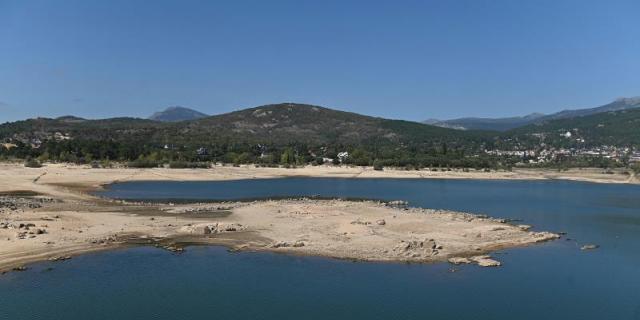 Los embalses madrileños empiezan con niveles normales el año hidrológico