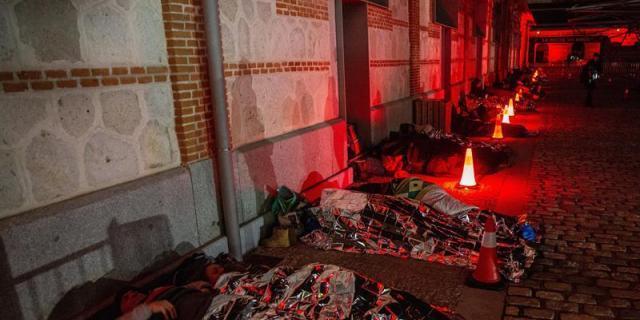 Primera "Gran dormida mundial" por los sin techo en las calles de Madrid