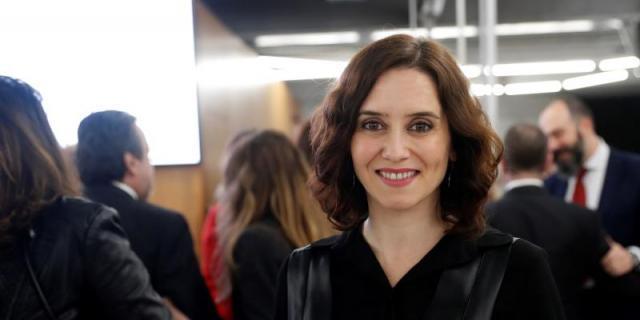 Díaz Ayuso rechaza la imposición de charlas de colectivos LGTBI en los colegios