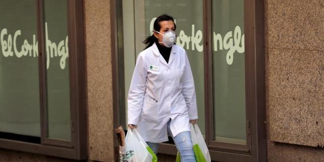 La Comunidad de Madrid crea un registro de voluntarios para ayudar a la población vulnerable