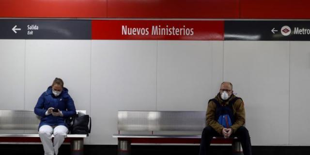 La Comunidad acusa al Gobierno de bloquear material sanitario en las aduanas