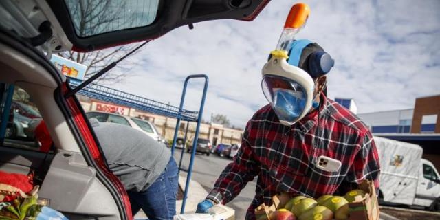 Arroyomolinos lanza una campaña para recoger gafas de buceo para respiradores