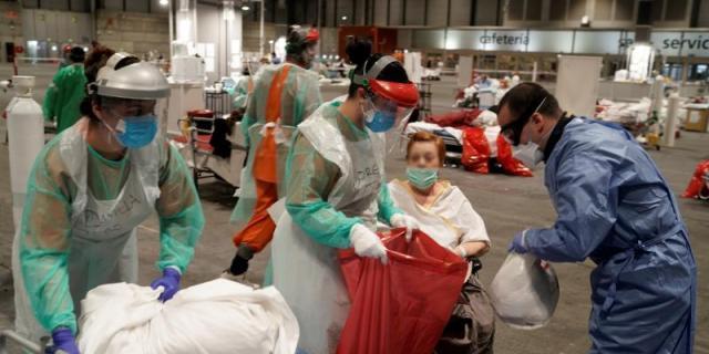 Una residencia de Móstoles pide ayuda urgente tras la muerte de cinco personas