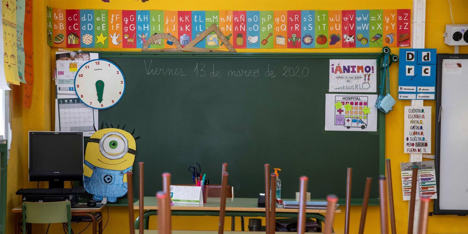Los centros educativos abren para tareas de desinfección y administración
