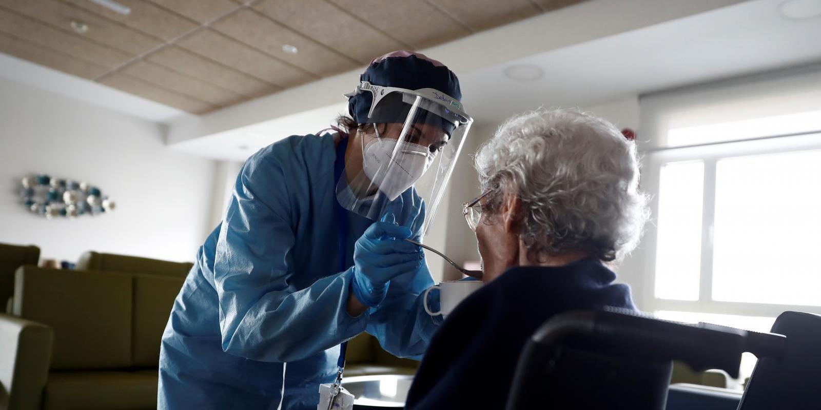 5.972 personas han fallecido en las residencias madrileñas por coronavirus desde el 8 de marzo