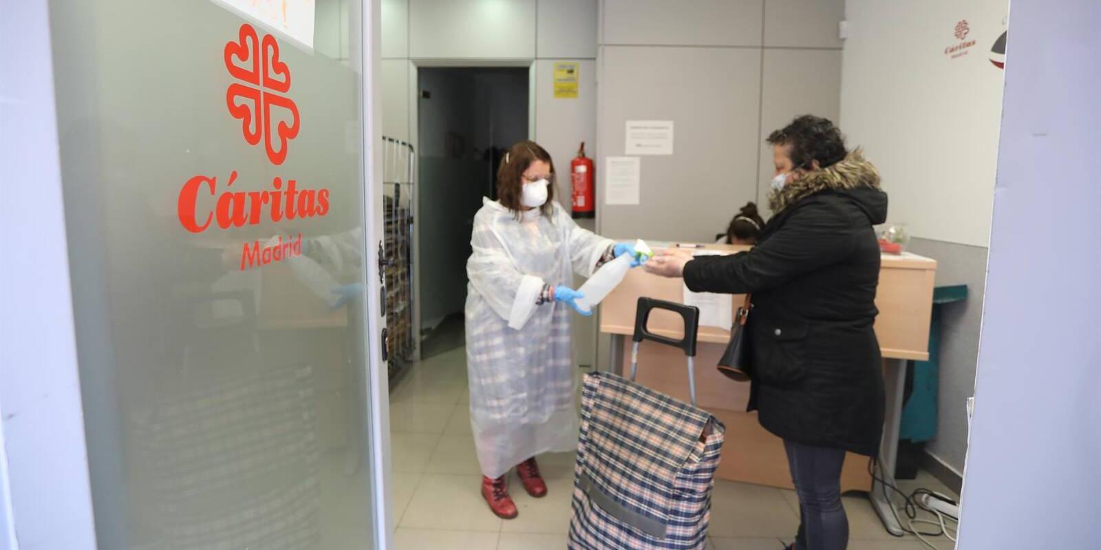 Trabajadores por cuenta ajena, menores de 30 y de origen extranjero, perfil del nuevo demandante de ayuda en Cáritas