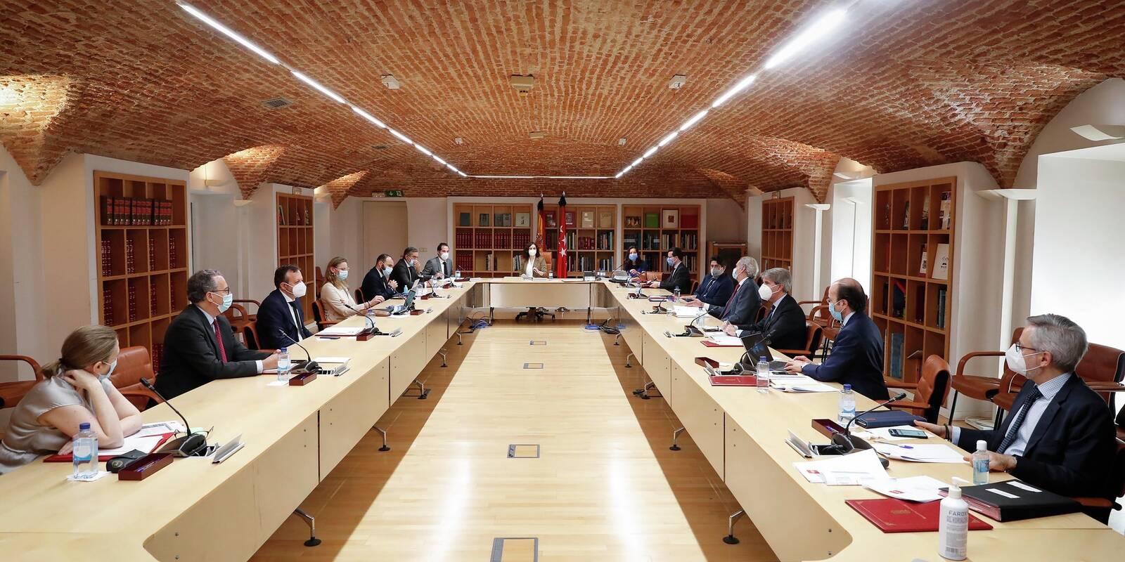 La Comunidad de Madrid presenta un plan de reactivación con 30 medidas