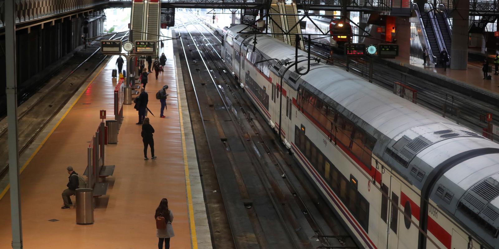 Permitido el uso del total de plazas sentadas en autobuses y trenes en la fase 2