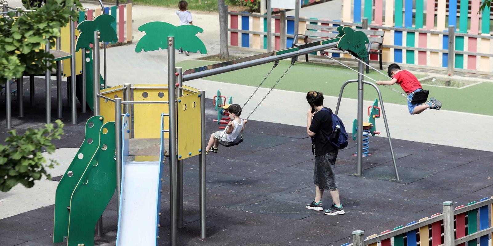 Los parques infantiles de Madrid abren de nuevo