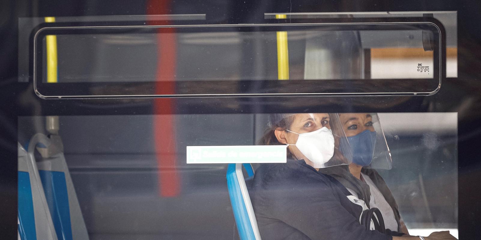 Los billetes de autobús se podrán volver a pagar en efectivo desde el jueves