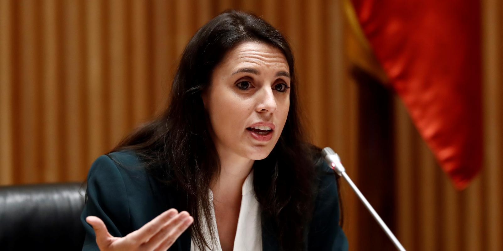 Vox expedienta a la concejal de Galapagar que se concentra frente a la vivienda de Iglesias y Montero