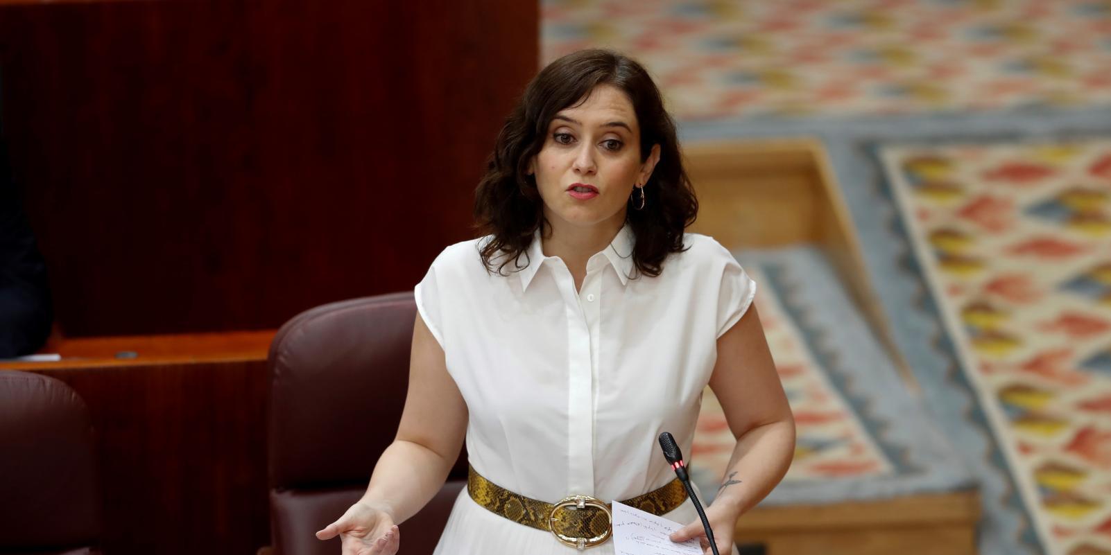 Ayuso avanza un plan de incentivos para "retener" médicos en Madrid