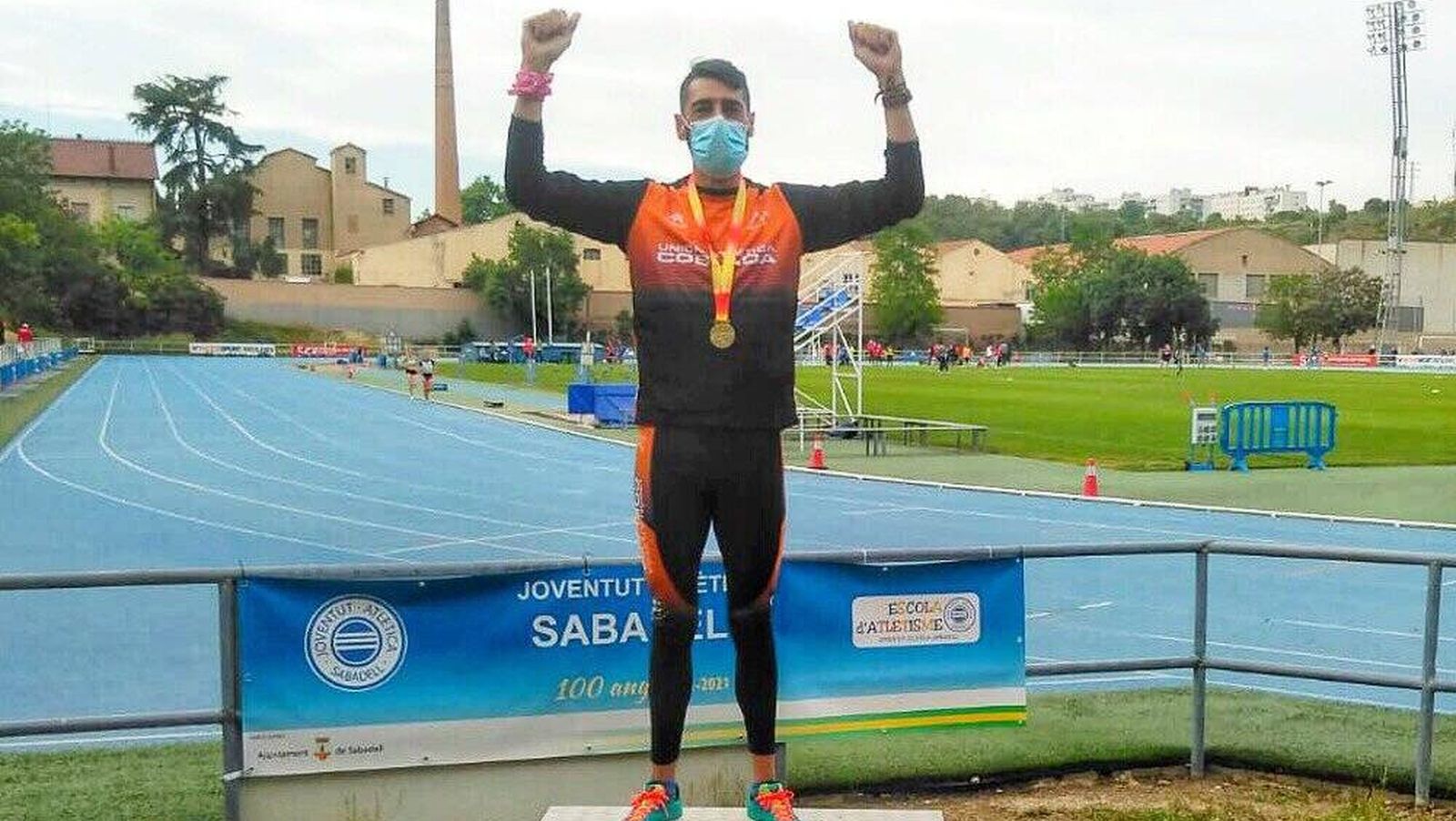 El concejal de Seguridad de Torrejón revalida su título de campeón de España de la milla en pista