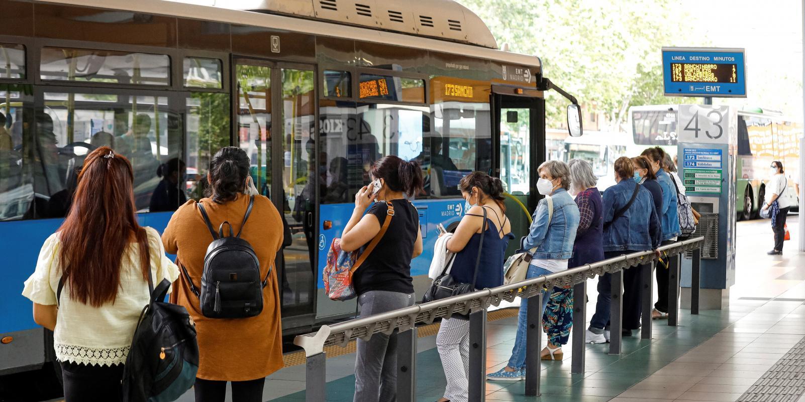 La demanda de transporte es un 38% menor a la de 2019 y disminuye por vacaciones