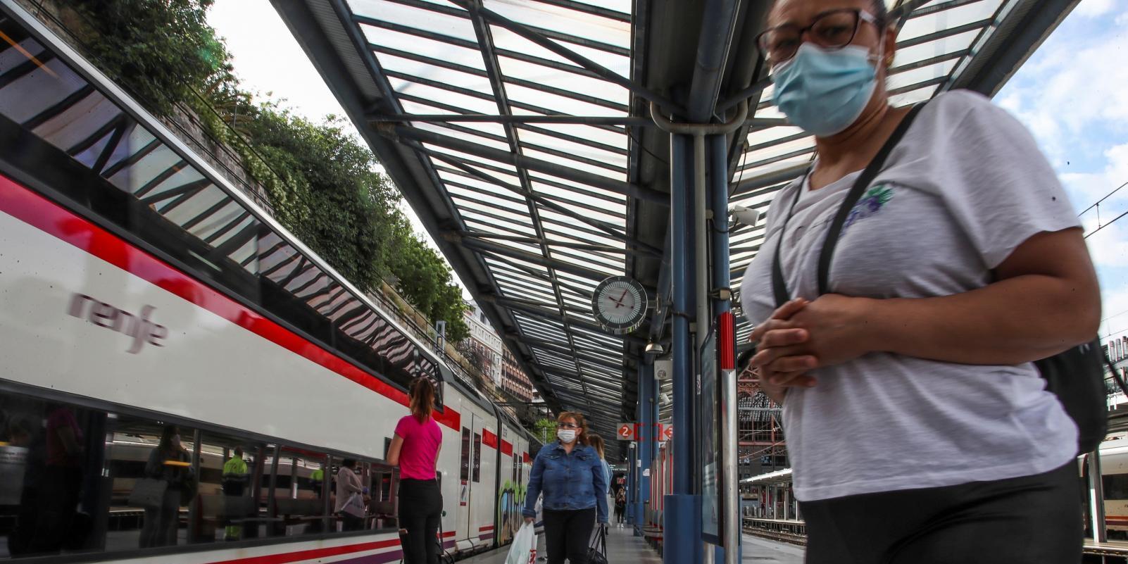Descarrila el último vagón de un tren de mercancías en la línea C-3