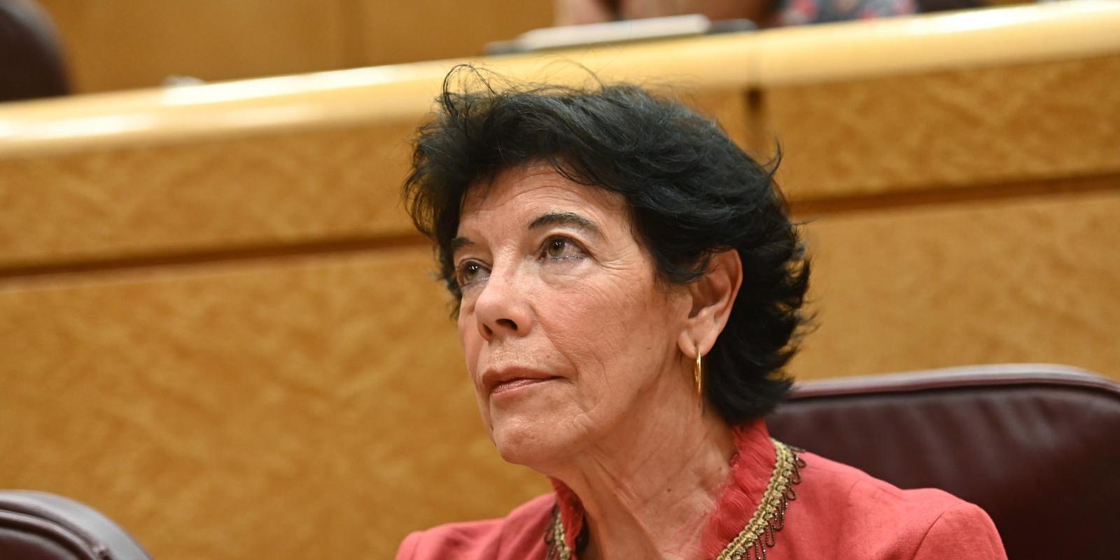 Celaá avisa de que las escuelas tienen que estar abiertas en septiembre