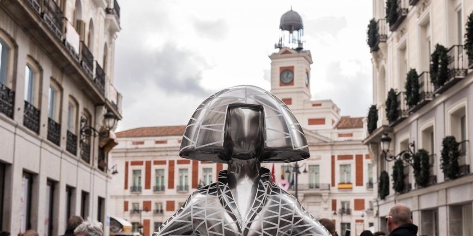 Las meninas vuelven a Madrid con versiones de Asier Etxeandía a Modesto Lomba