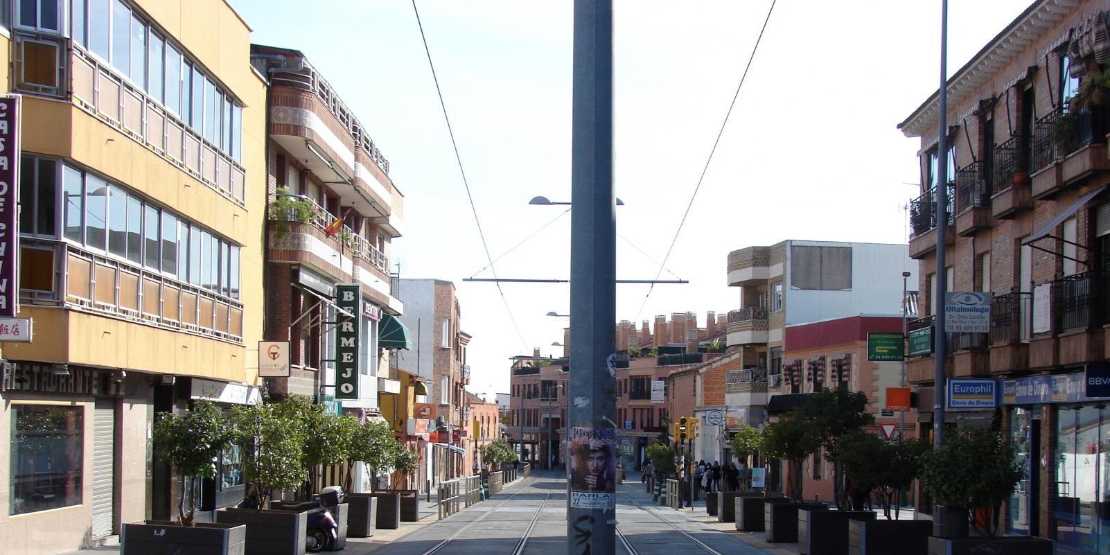 La incidencia baja en 30 de las 45 zonas con restricciones y sube en otras 14