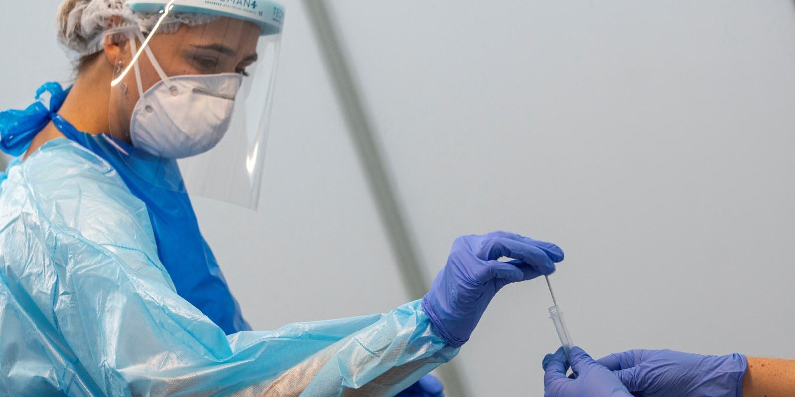 La Comunidad confirma un tercer caso de la variante ómicron, el primero por transmisión comunitaria