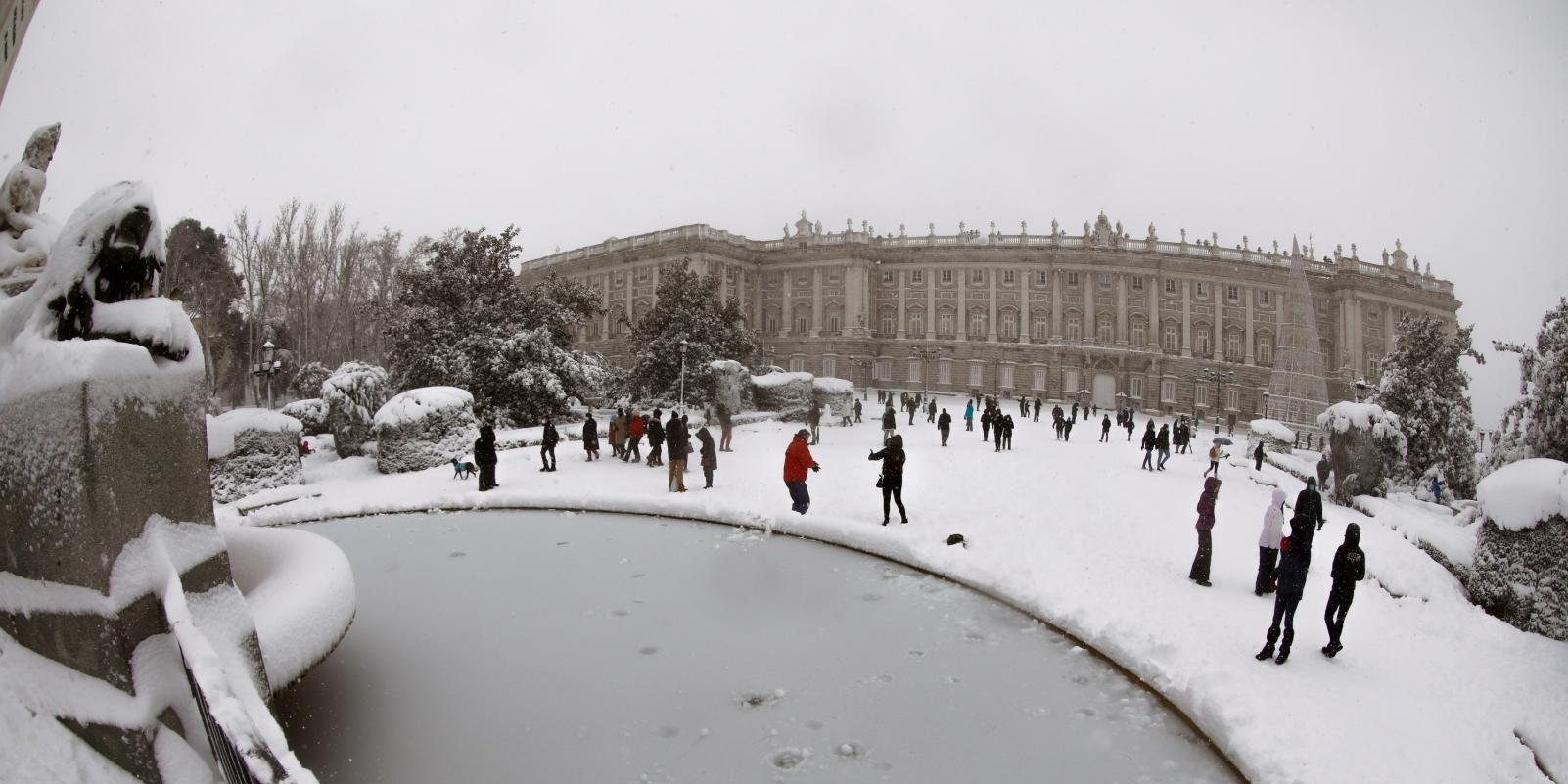 La Comunidad de Madrid suspende las clases presenciales hasta el lunes 18