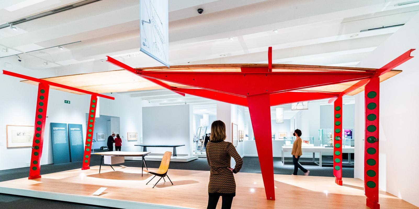 Jean Prouvé, el arquitecto de lo social, de los edificios prefabricados