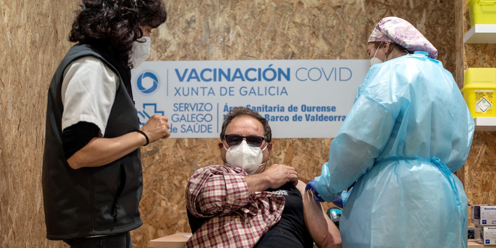 Se paraliza la vacunación con AstraZeneca a menores de 60 años